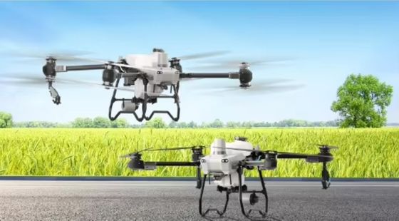 Remote Control Professional Drone Loading Four-Rotor Drone with GPS and Foldable Prosumer Design/Combo Agricultural Drone